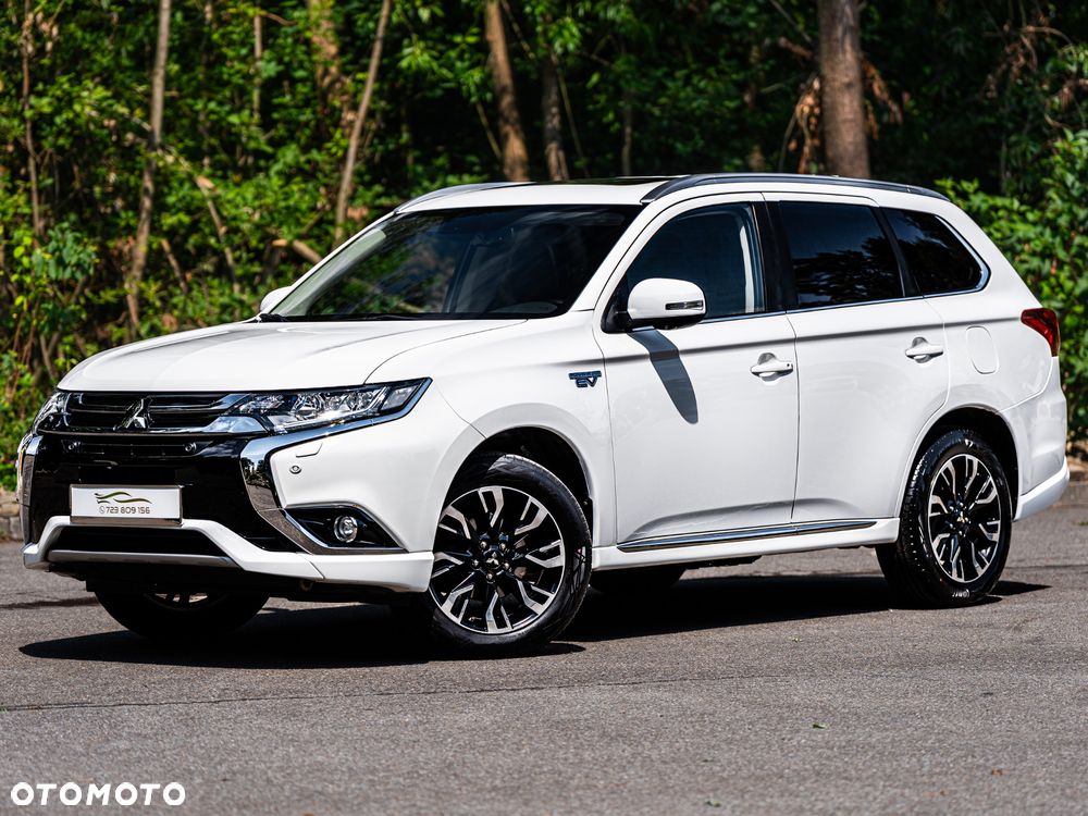 Mitsubishi Outlander 2.0 4WD Plug-In Hybrid Plus - 21