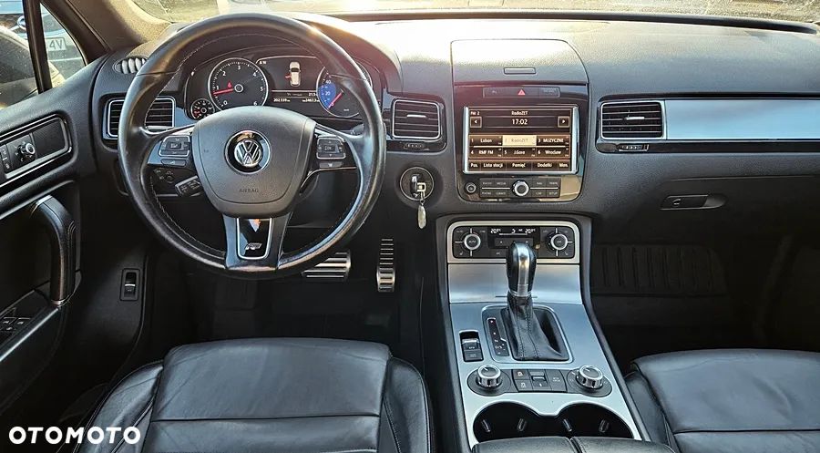 Volkswagen Touareg 3.0 V6 TDI BMT R-Style - 17
