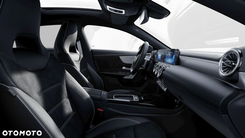 Mercedes-Benz CLA 200 AMG Line 7G-DCT - 20