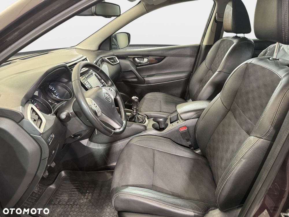 Nissan Qashqai - 25