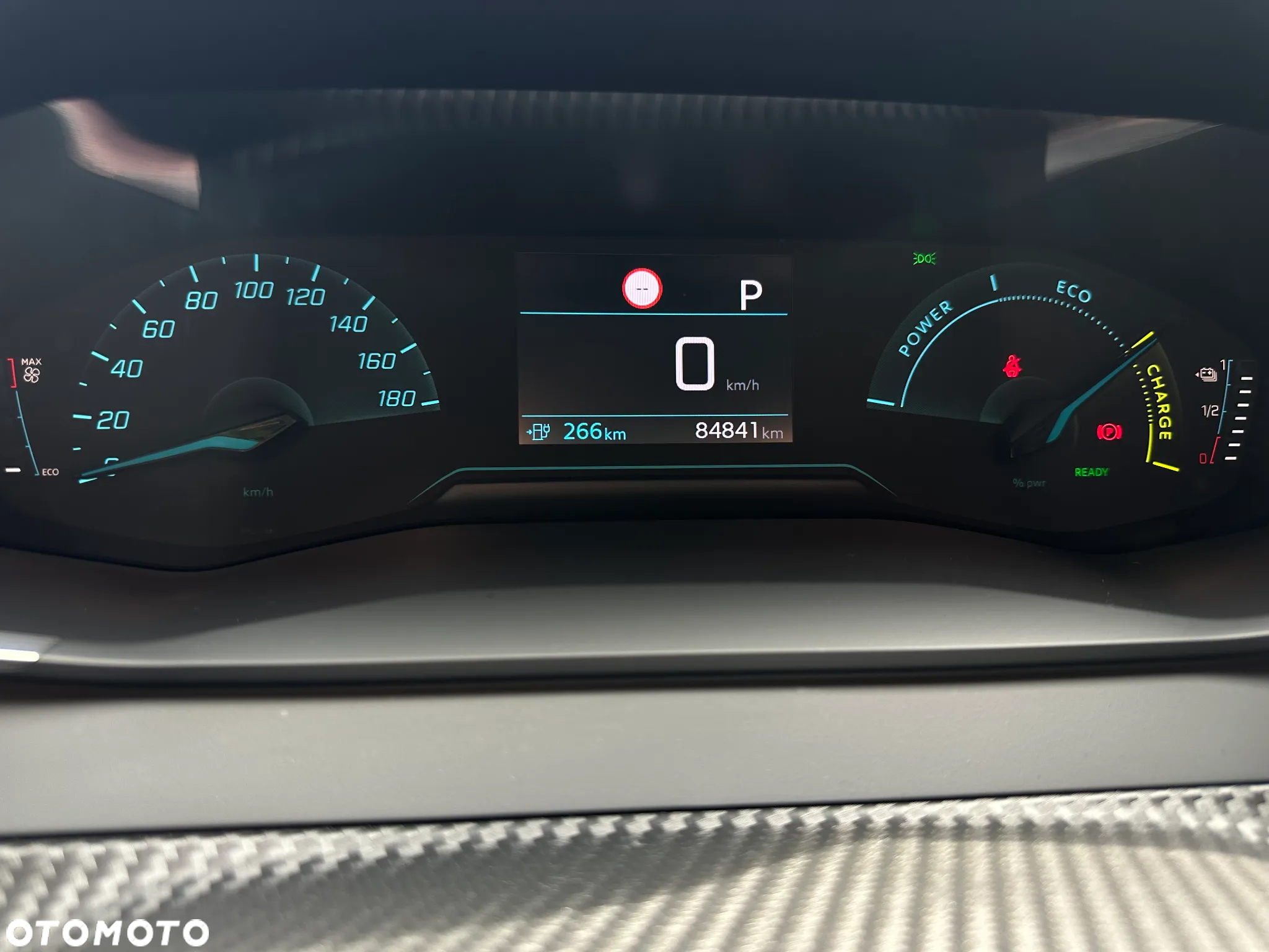 Peugeot 208 e-208 Allure - 22