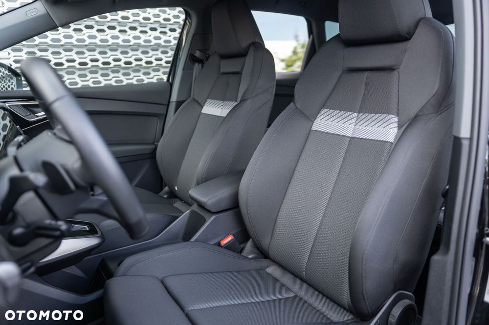 Audi Q4 e-tron - 10