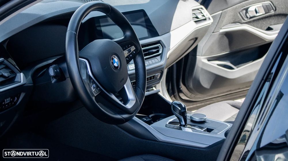 BMW 330 - 13