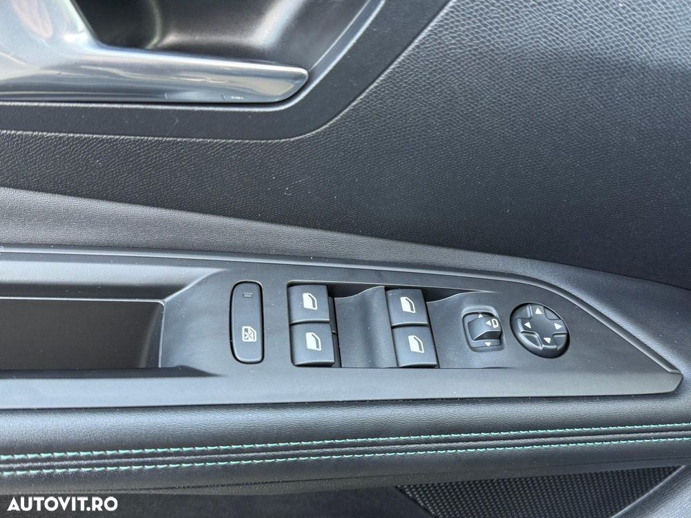 Peugeot 3008 PureTech 130 Stop & Start GPF EAT8 Allure Pack - 27