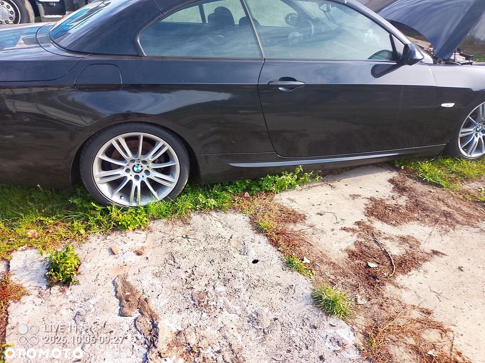 BMW 3 Series 2009 photo 2