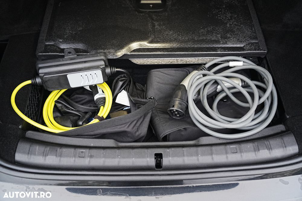 BMW Seria 5 530e Aut. M Sport Edition - 30