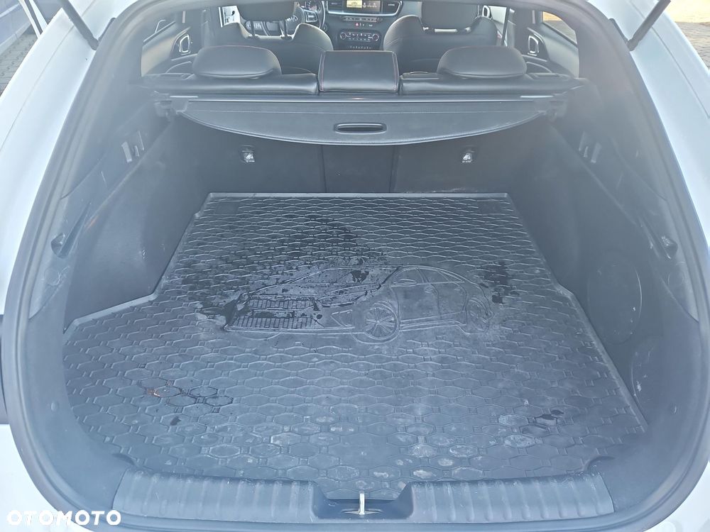 Kia ProCeed 1.6 T-GDI GT DCT - 17