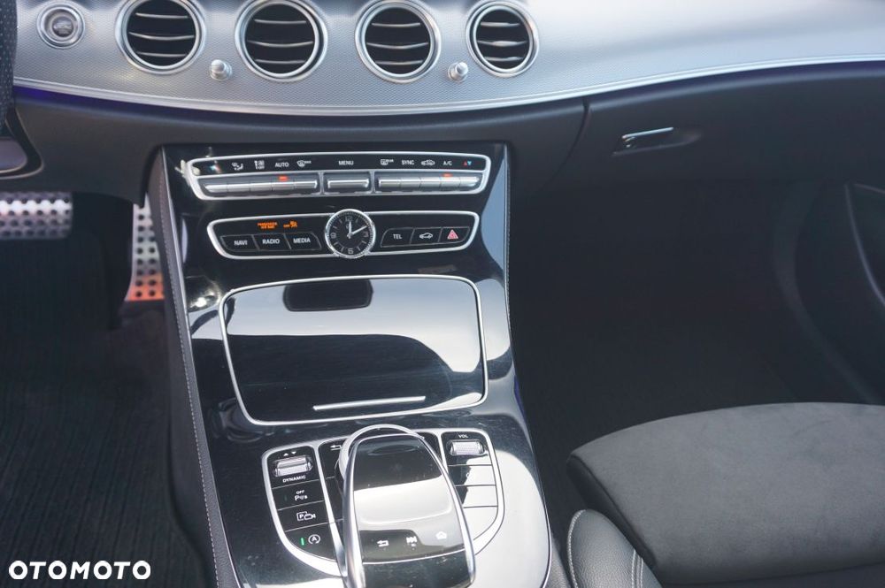 Mercedes-Benz Klasa E - 8