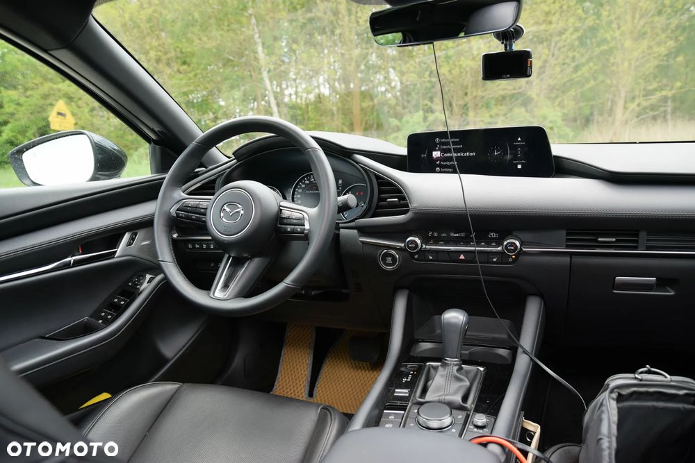 Mazda 3 - 16