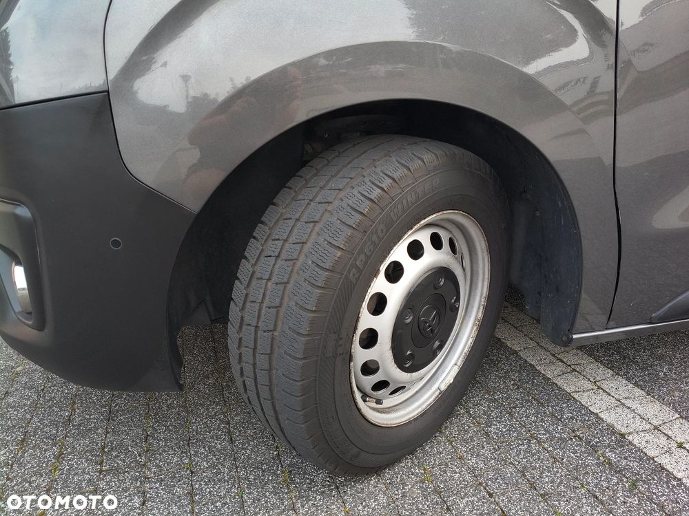 Toyota PROACE NOWY MODEL 1.5 D-4D (120KM) (L2H1) (EURO,6) KLIMA FULL OPCJA STAN IDEALNY NIE MA RDZY 100% BEZWYPADKOWY SERWIS A.S.O. DO KOŃCA ! ! ! - 37