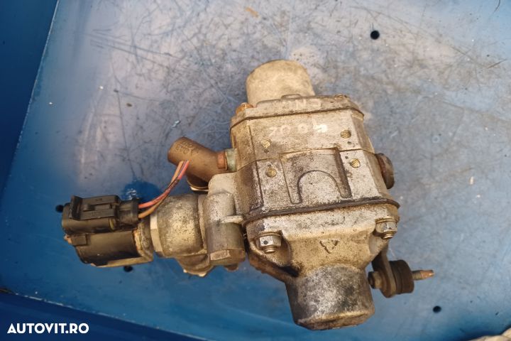 Pompa inalta presiune 1.6 09271630 Opel Zafira B [2005 - 2010] Miniva - 2