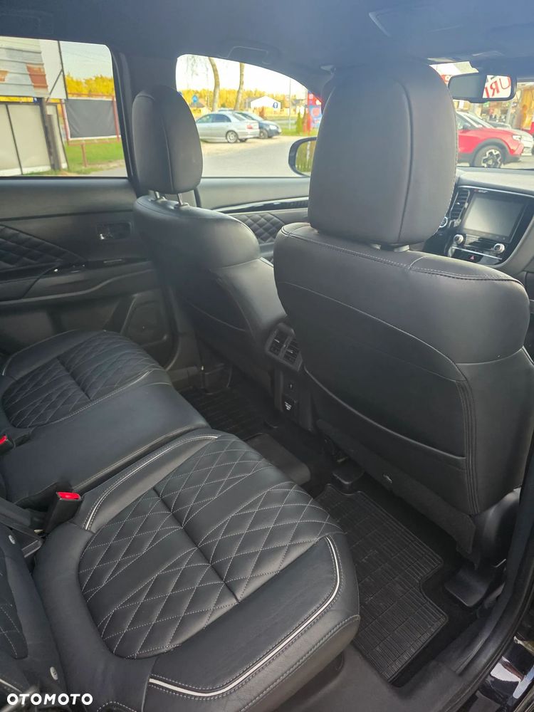Mitsubishi Outlander 2.4 4WD Diamant+ - 9