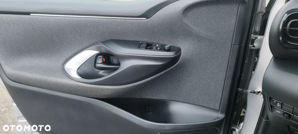Toyota Yaris 1.5 Comfort - 17