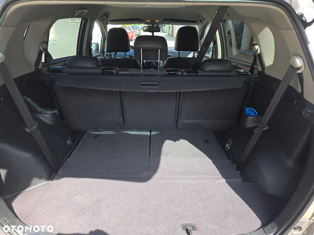 Toyota Verso 1.8 Prestige 7os - 8