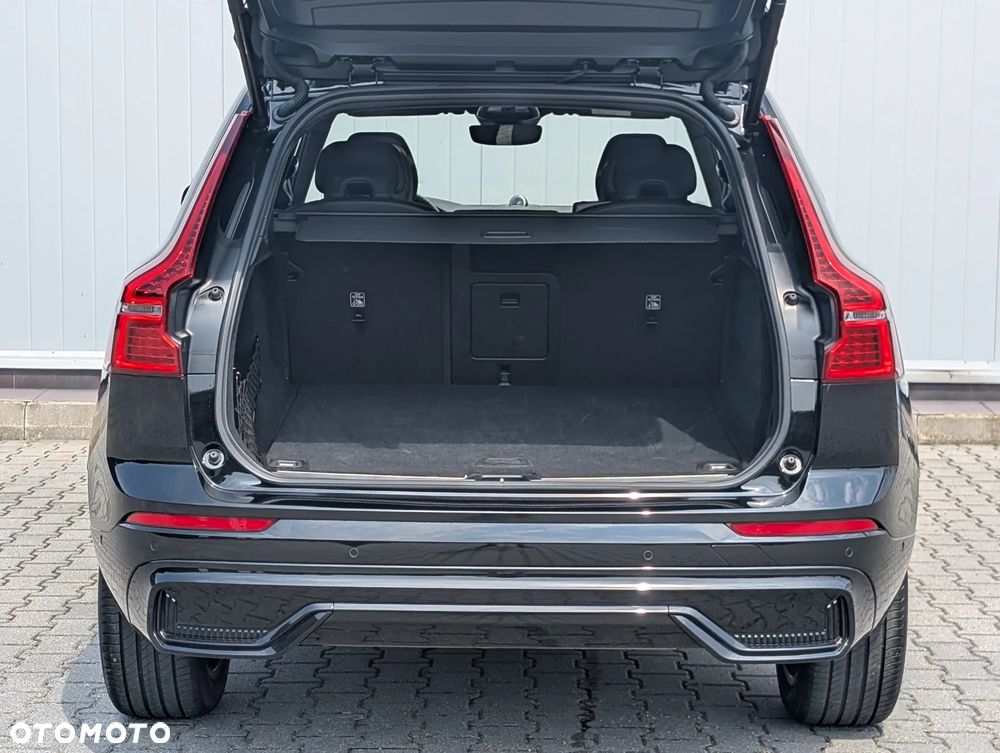 Volvo XC 60 B5 B AWD Ultimate Dark - 12
