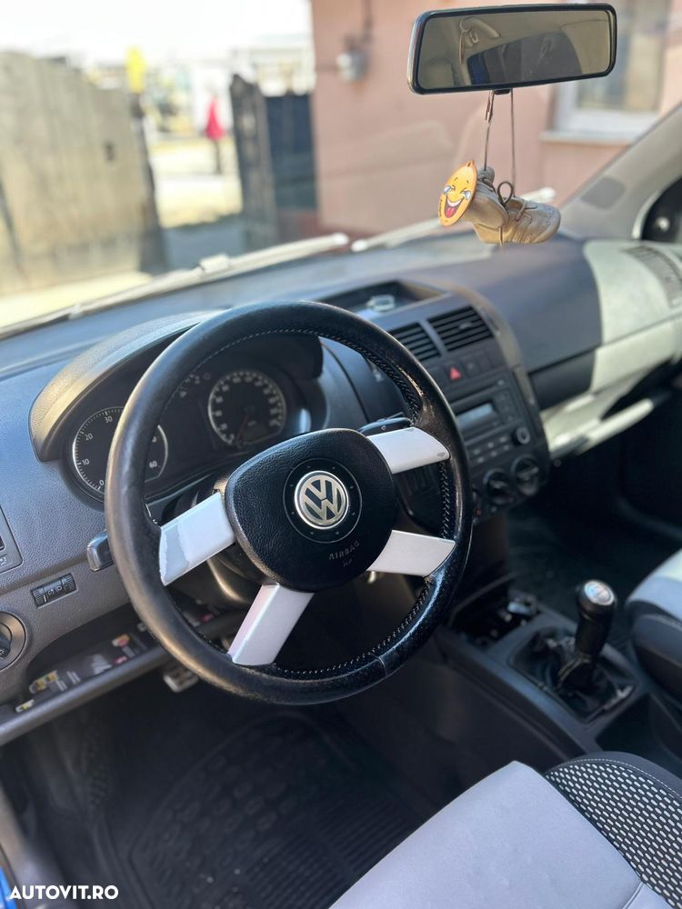 Volkswagen Polo - 4