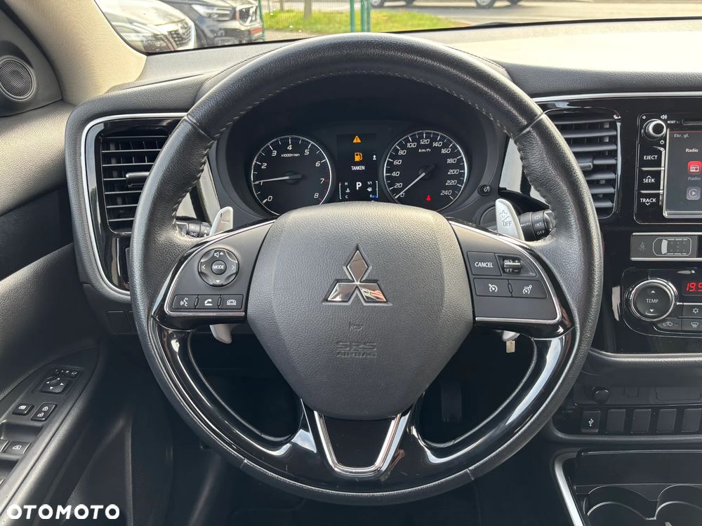 Mitsubishi Outlander 2.0 2WD CVT Active+ - 18