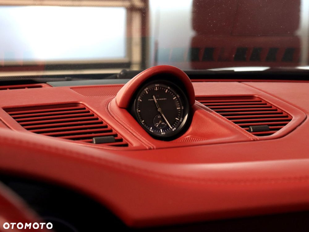 Porsche 911 Targa 4S - 29