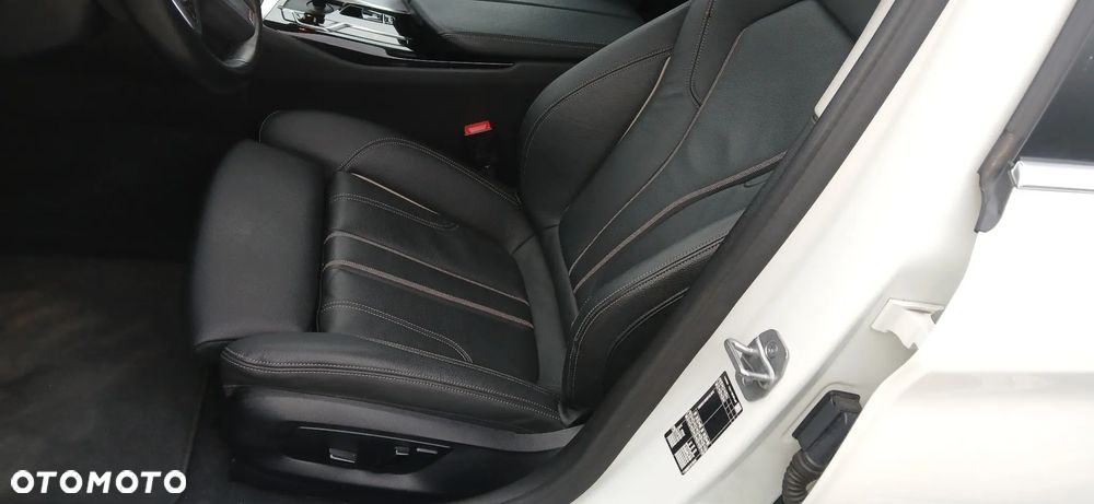 BMW Seria 5 530i Sport Line - 19