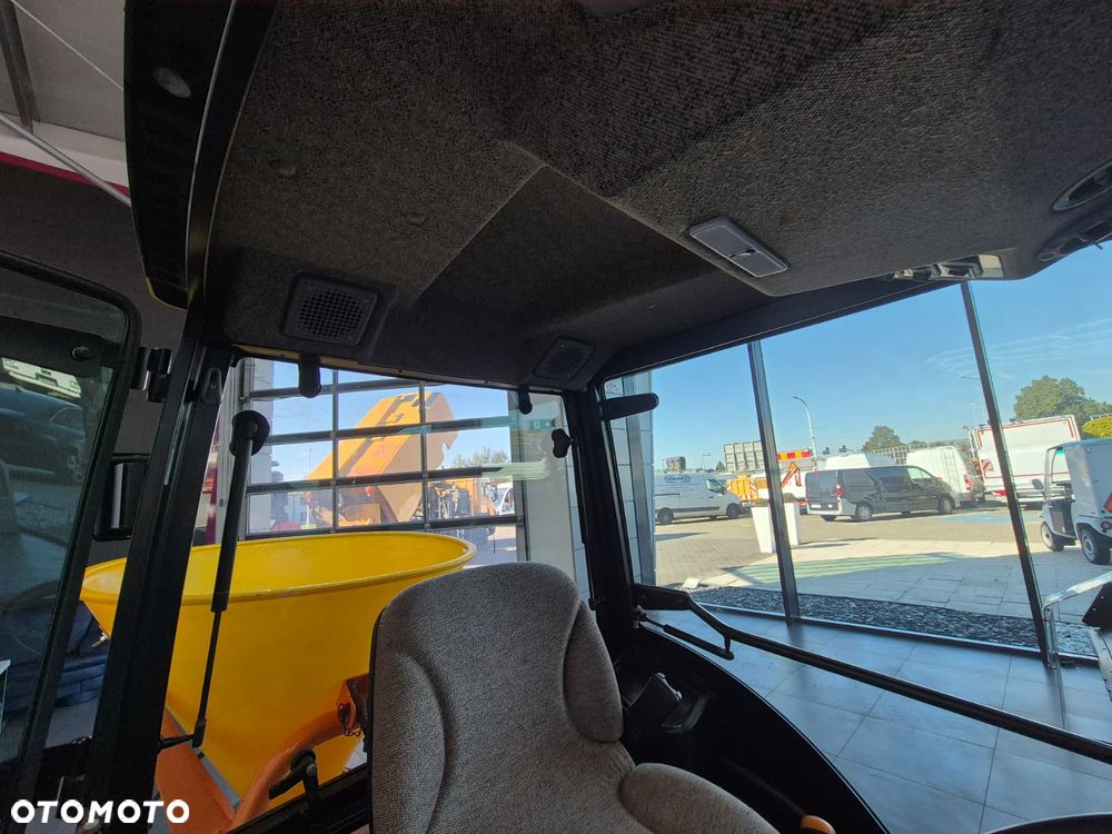 John Deere 1026 R 4X4 / MINI TRAKTOR / PŁUG / SYPIARKA / NOŚNIK NARZĘDZI / STAN IDEALNY / YANMAR / SERWISOWANY / NISKIE MOTOGODZINY - 39