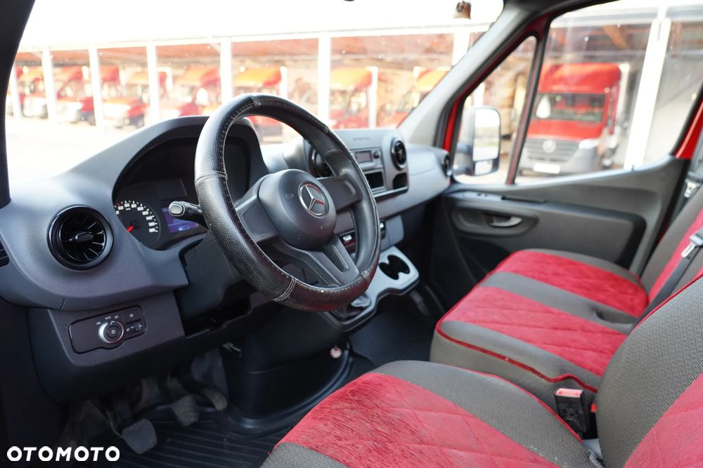 Mercedes-Benz Sprinter/Lamar - 11