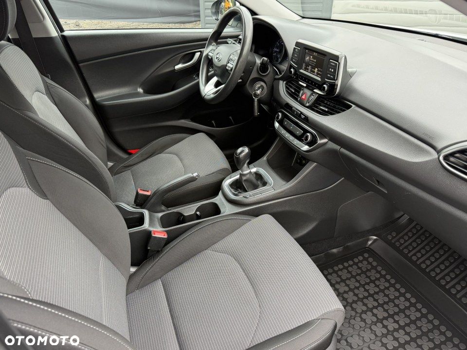 Hyundai i30 1.4 Passion Plus - 28