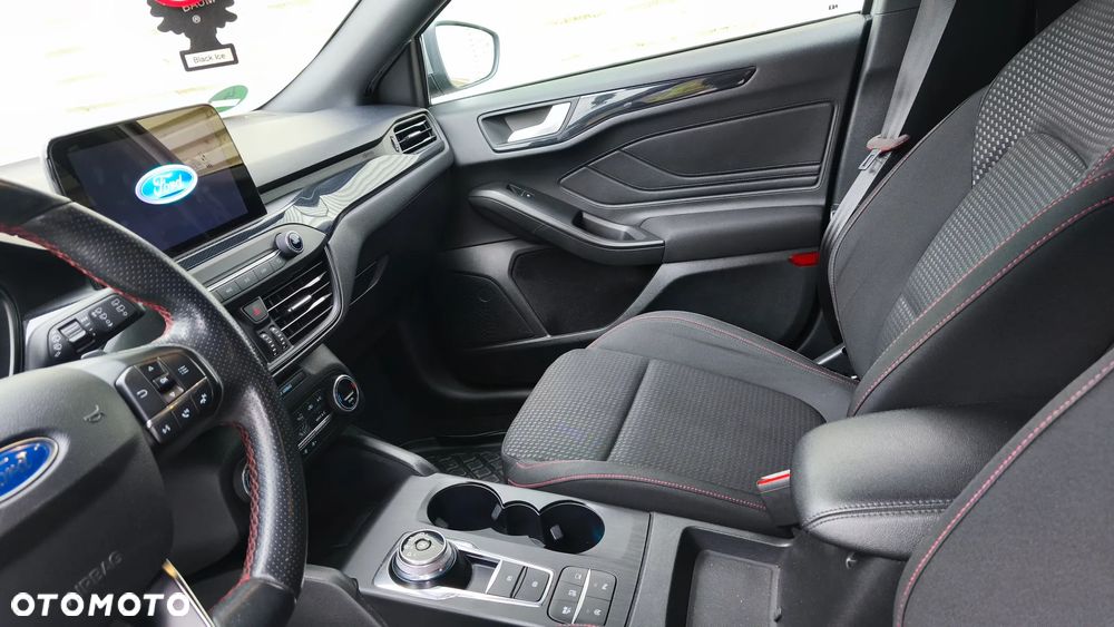 Ford Focus 1.5 EcoBlue Start-Stopp-System ST-LINE DESIGN - 15