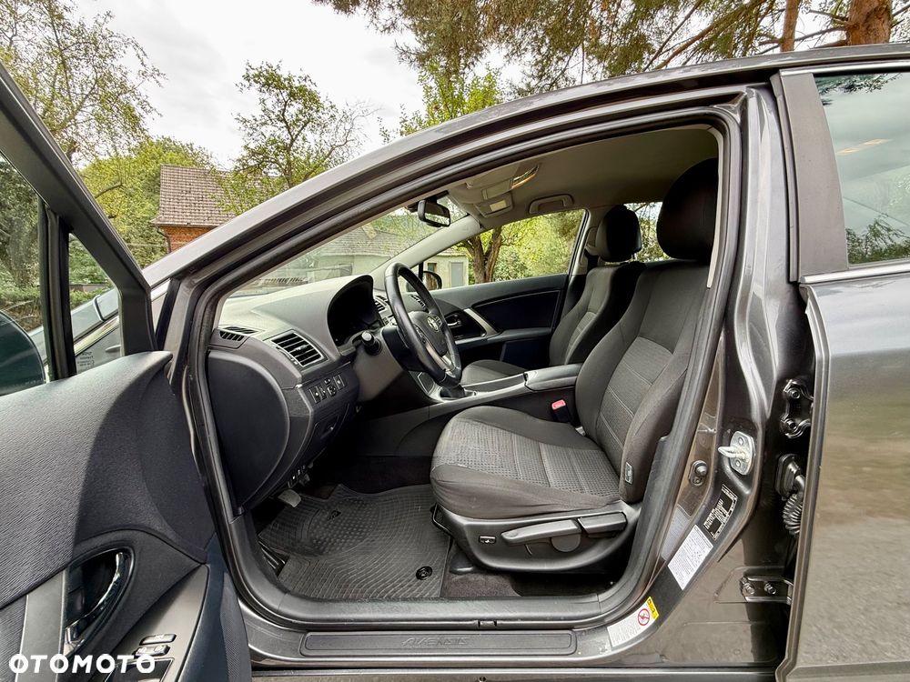 Toyota Avensis 2.2 D-4D Premium - 16