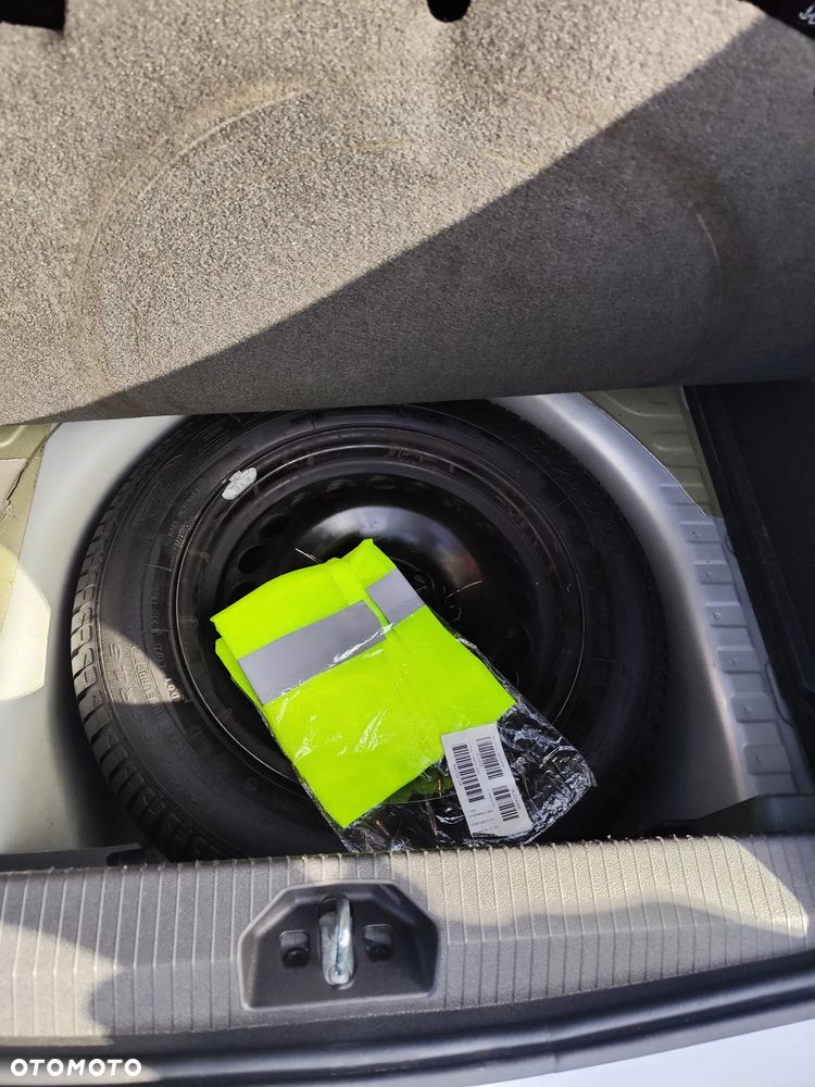 Opel Corsa 1.4 Enjoy - 21