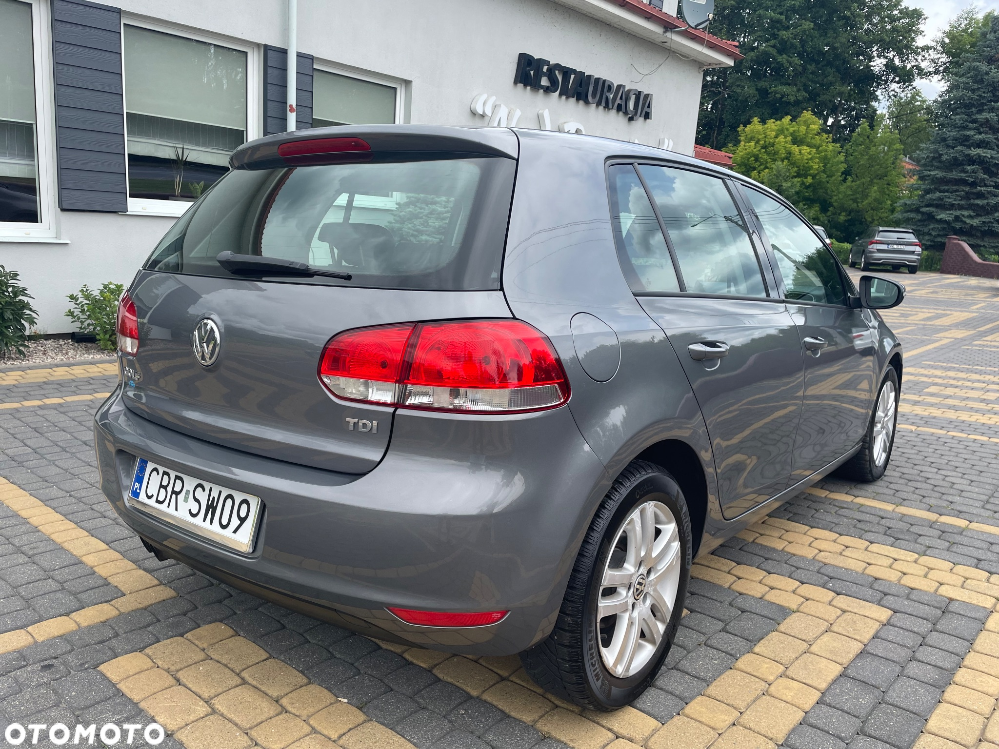 Volkswagen Golf 2.0 TDI DPF Comfortline - 5