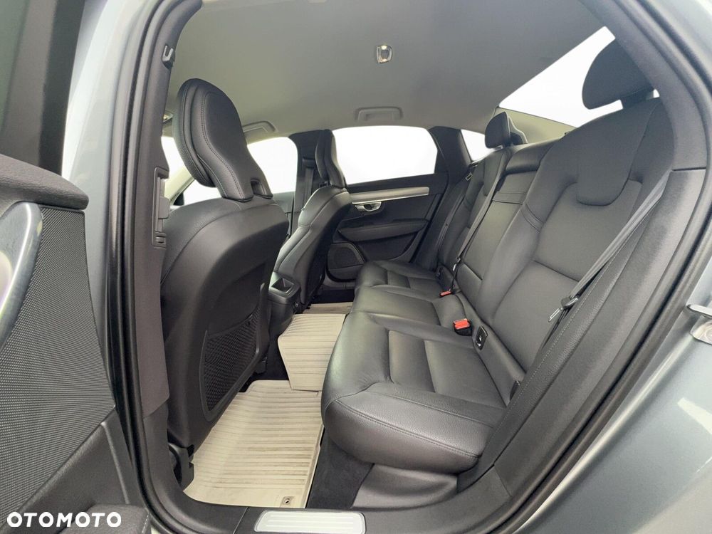Volvo S90 - 25