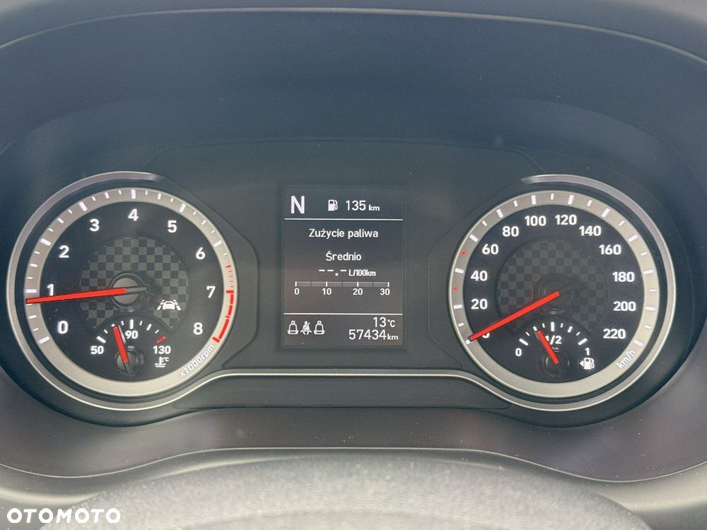 Hyundai i10 - 15