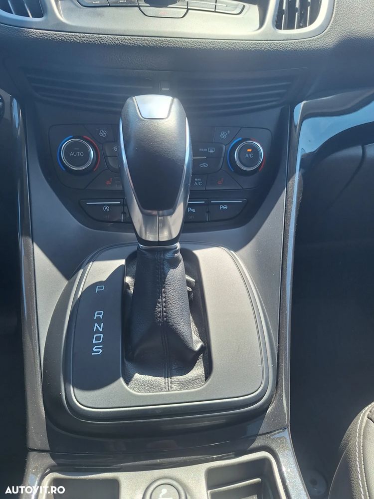 Ford Kuga - 9