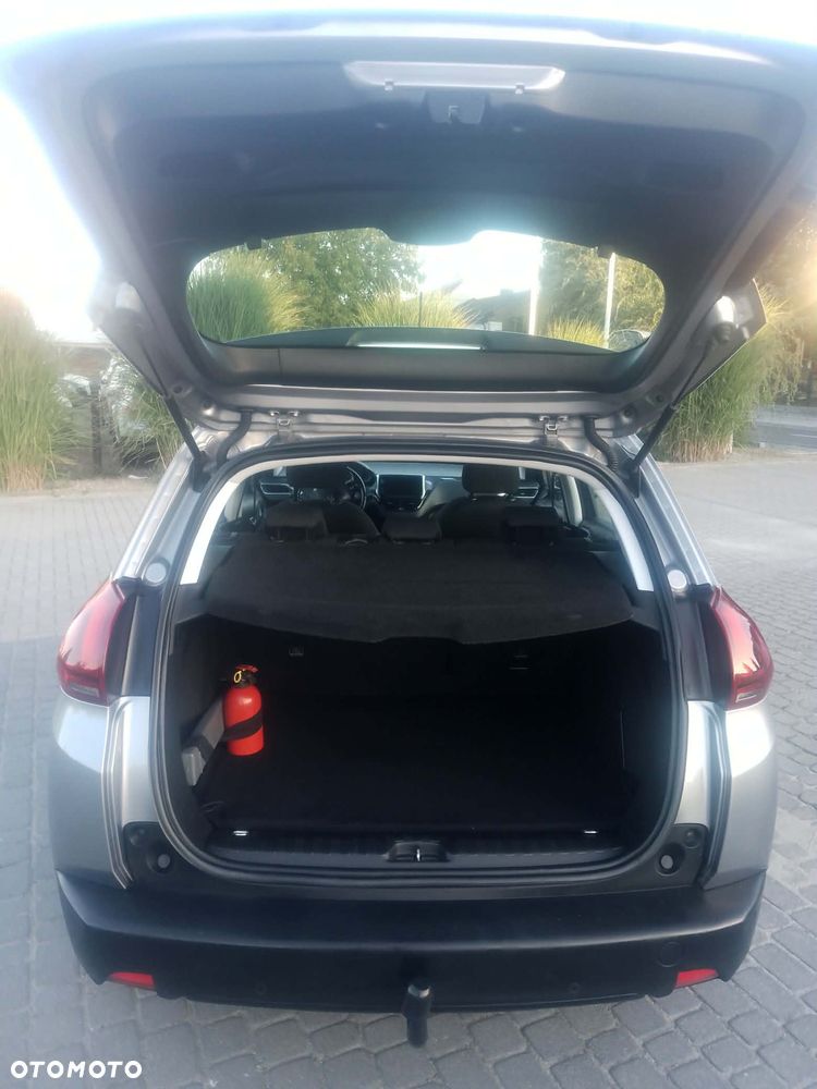 Peugeot 2008 1.6 BlueHDi Allure - 4