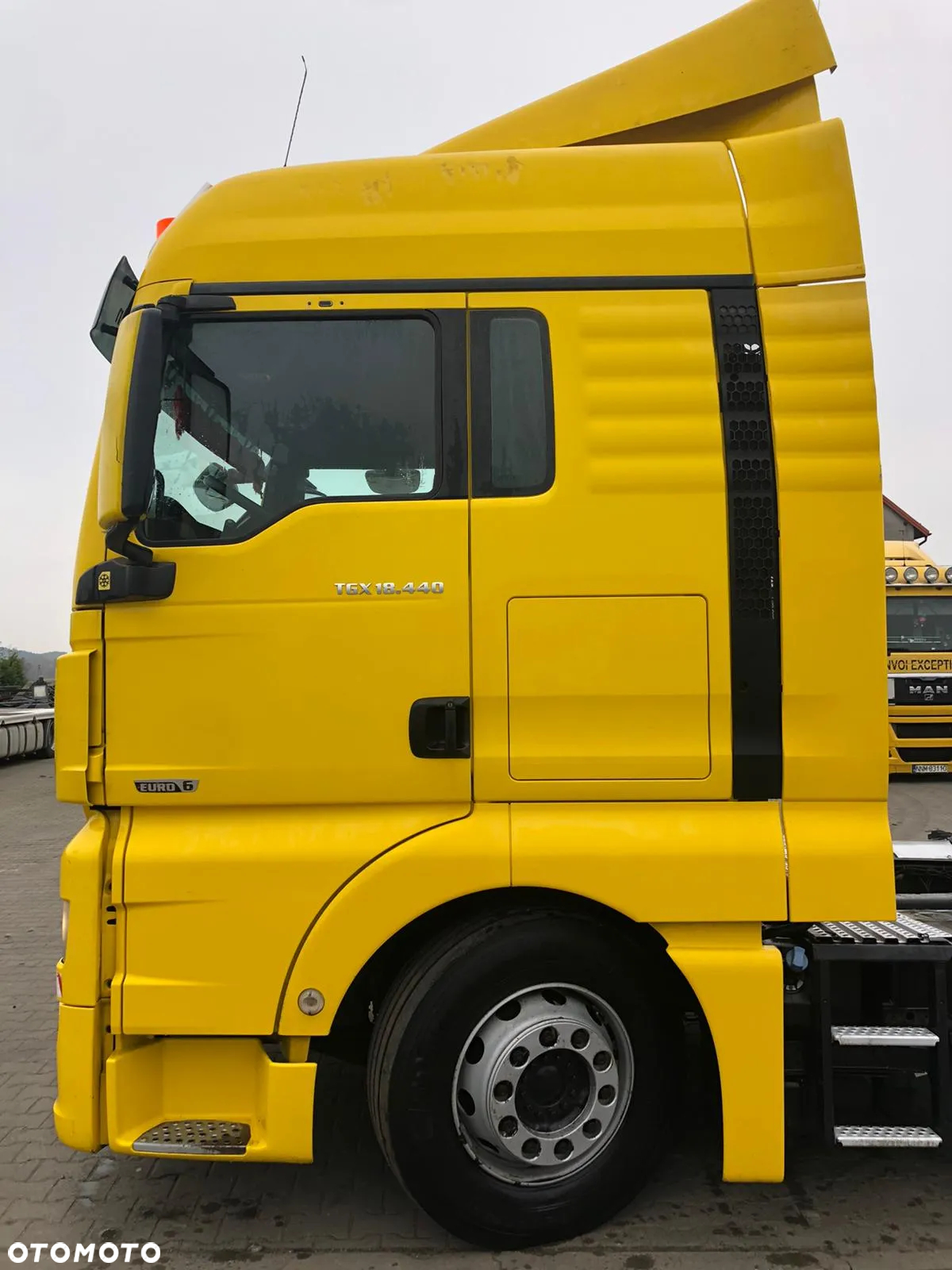 MAN TGX 18.440 LOWDECK MEGA - 13