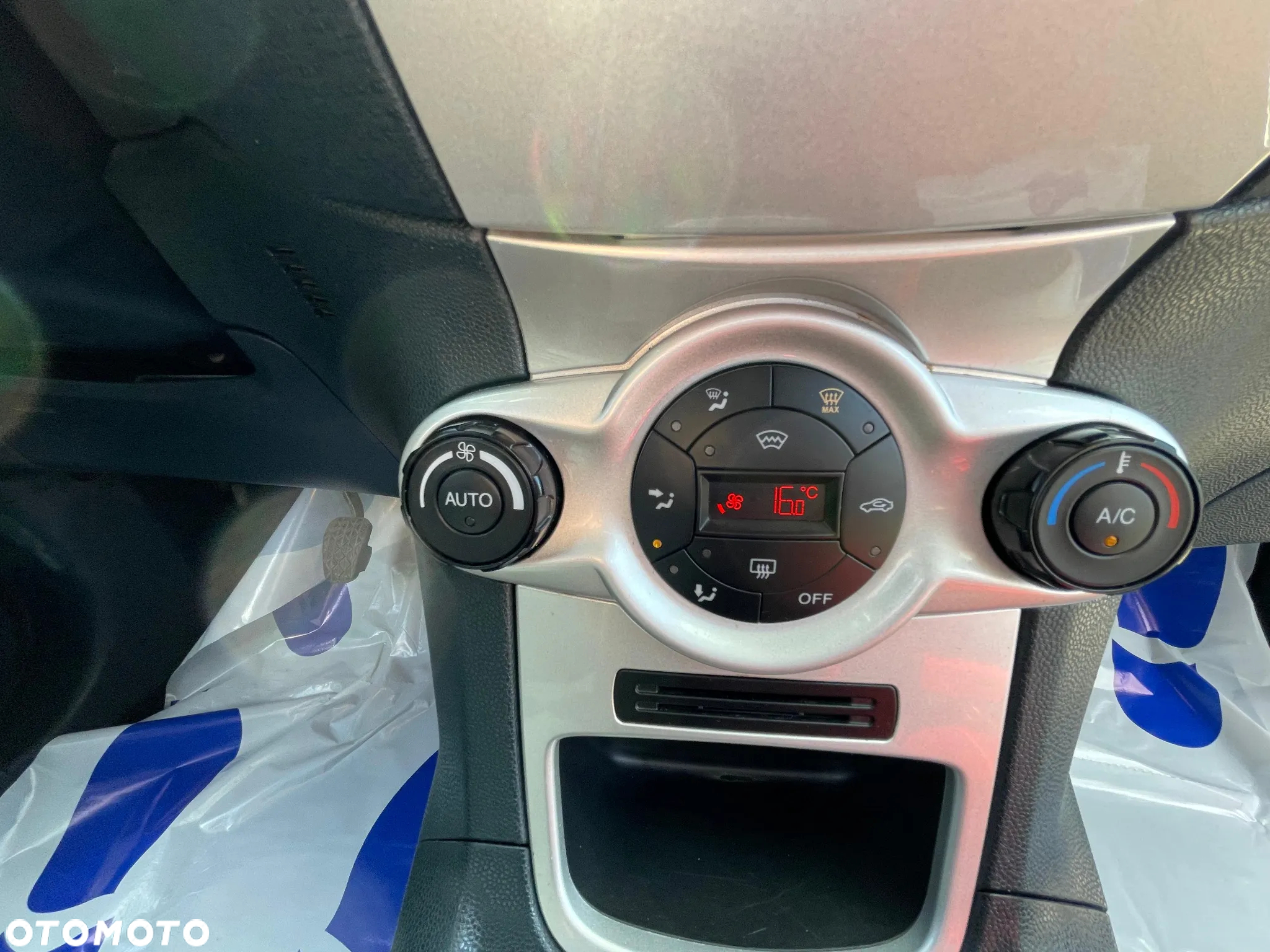 Ford Fiesta 1.4 Titanium X - 18