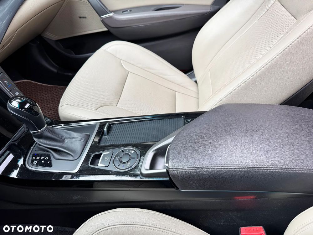 Hyundai i40 Kombi blue 1.7 CRDi DCT Premium - 30