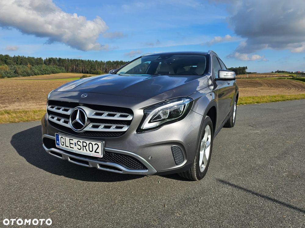 Mercedes-Benz GLA 180 7G-DCT - 3
