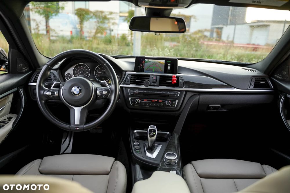 BMW Seria 3 335i Sport-Aut Sport Line - 22