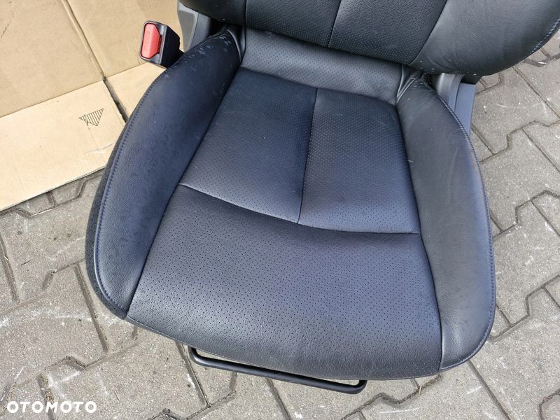 NISSAN LEAF I 1 FOTEL KIEROWCY LEWY PRZÓD PRZEDNI SKÓRA UK - 4