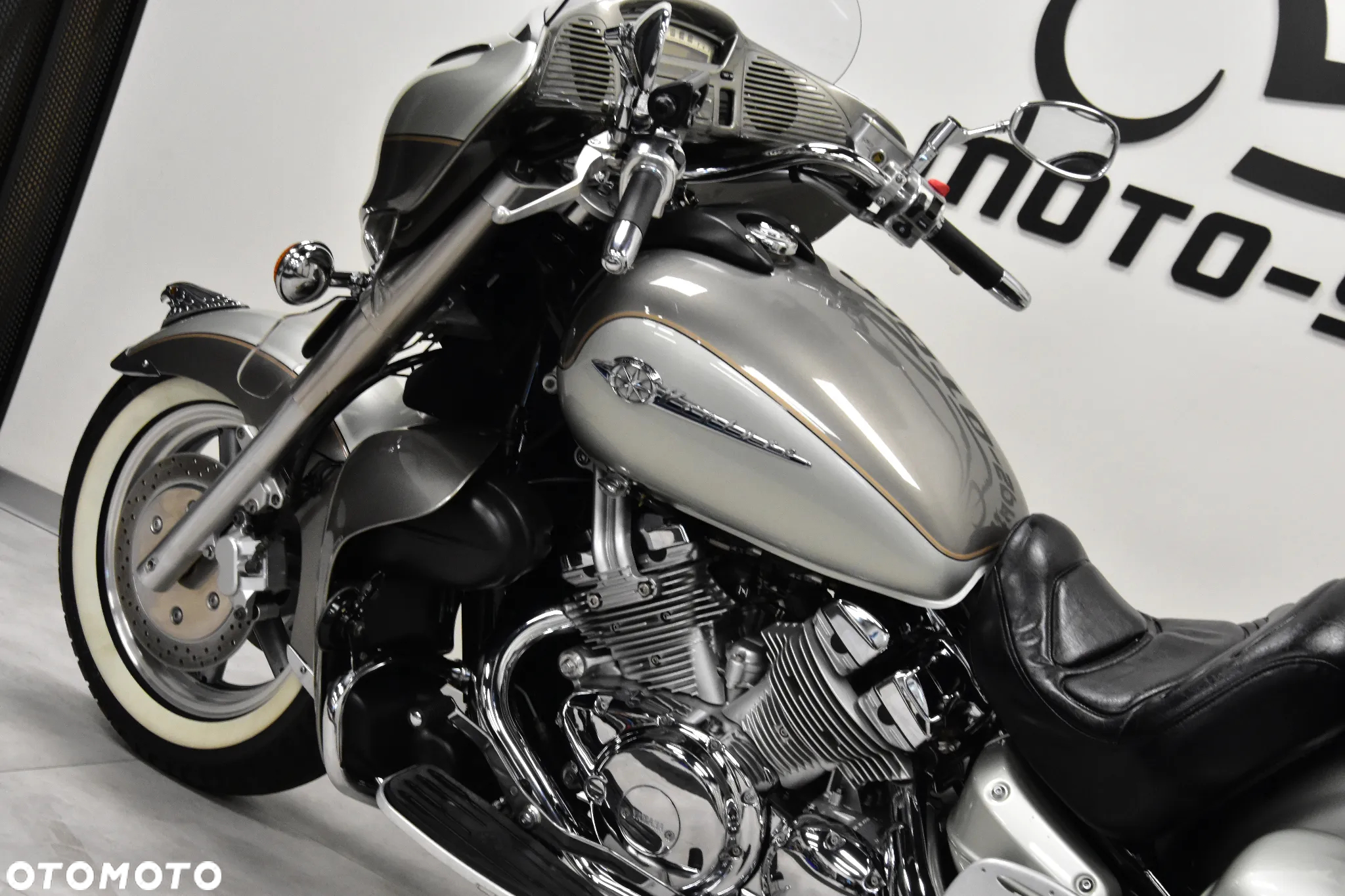 Yamaha XVZ - 16