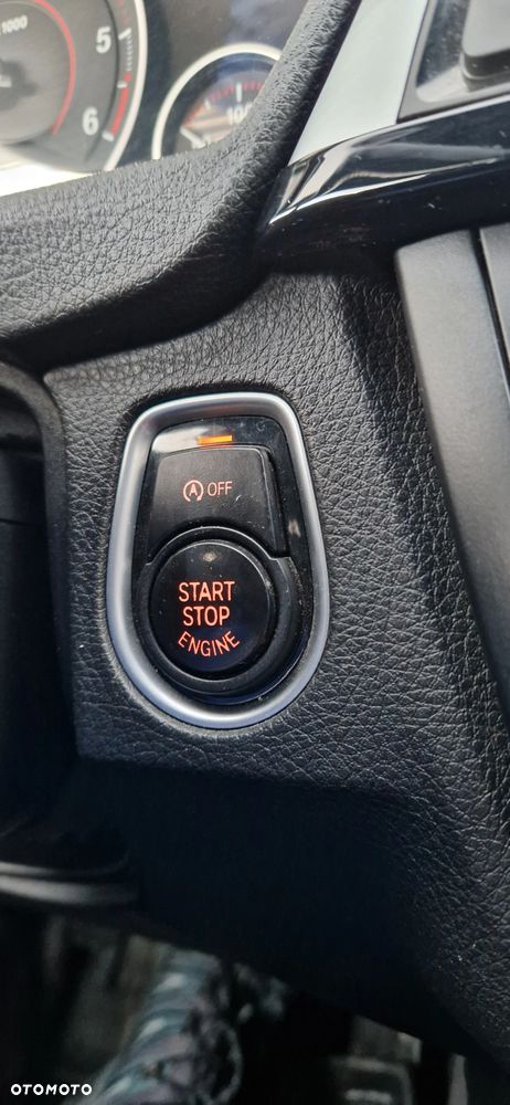 BMW Seria 3 318d DPF Edition Sport - 30