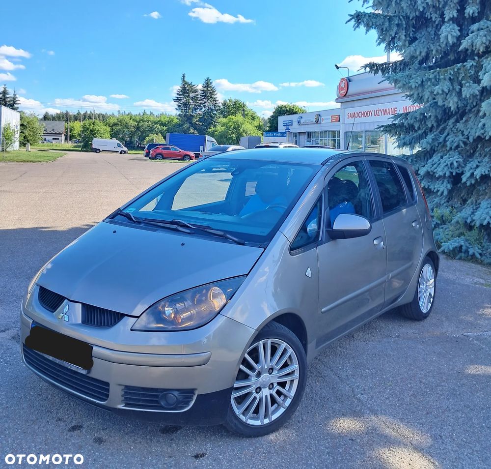 Mitsubishi Colt - 2
