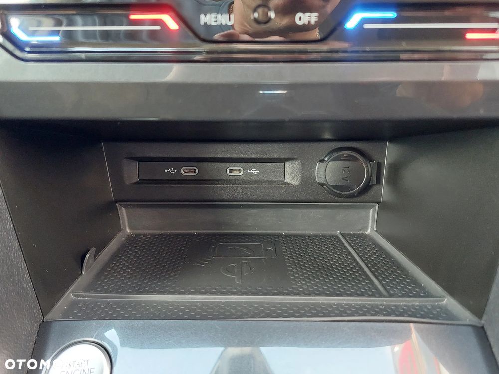Volkswagen Tiguan - 32