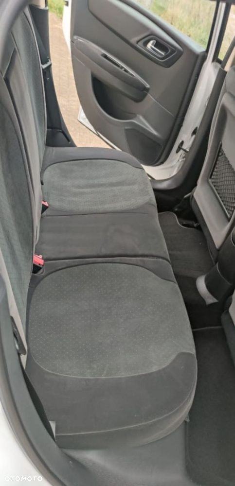 Citroën C4 HDi 110 FAP EGS6 Exclusive - 22