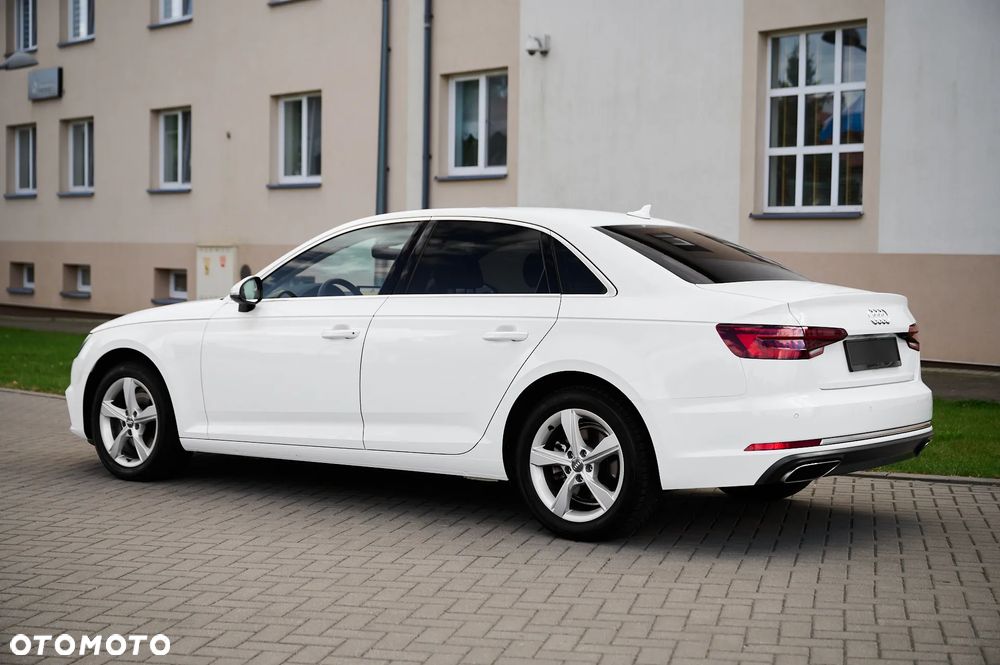 Audi A4 ver-2-0-tfsi-ultra-s-tronic-sport - 12