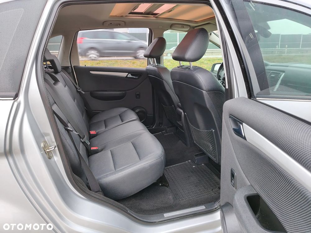 Mercedes-Benz Klasa B 180 CDI Special Edition - 37