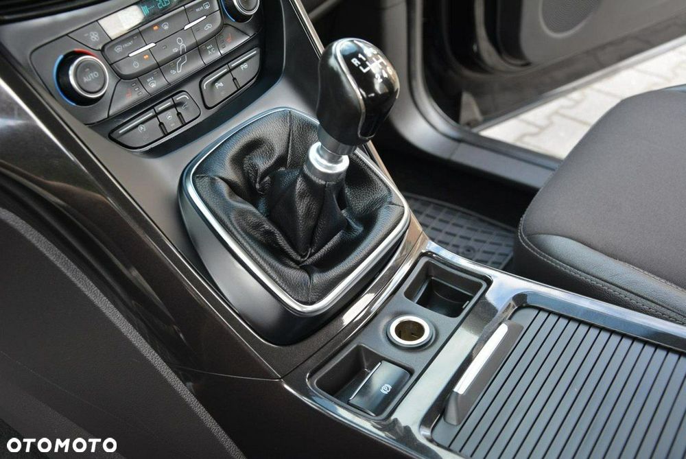 Ford Kuga 2.0 TDCi 4WD Titanium - 32