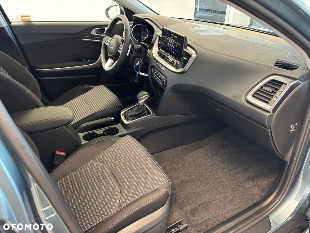 Kia XCeed - 14