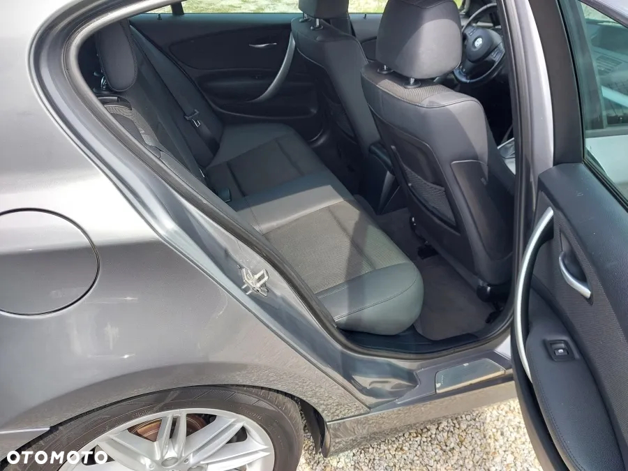 BMW Seria 1 120i Edition Sport - 29